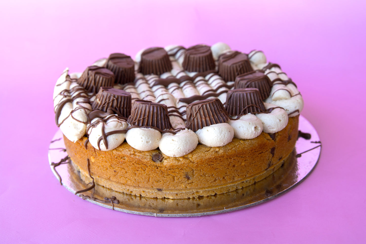 Peanut Butter Reese's cups cookie pie